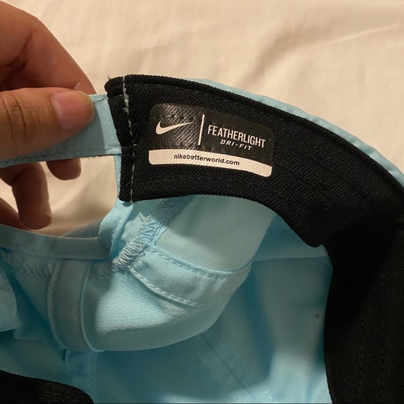 2 Nike Featherlite 2.0 adjustable hats - Picture 5 of 10